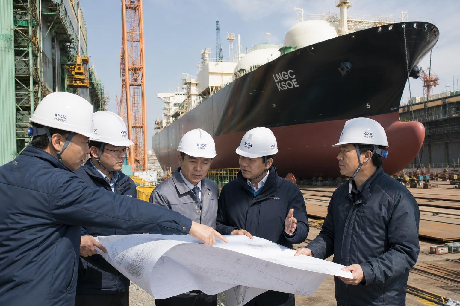 실적 및 수주 동향: LNG 및 FLNG 시장의 영향은?