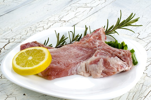 돼지고기 수육, 어떤 영양소가 가득할까요?