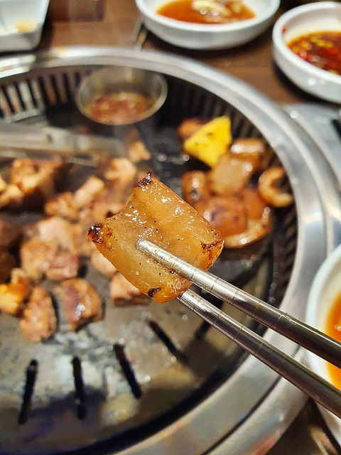 매장에서 직접 맛보는 포방터 닭볶음탕