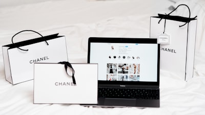 언제, 어디서 살 수 있을까? 가격과 구매 팁! 🛍️