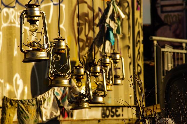 황폐한 세계를 지배하는 주요 세력들