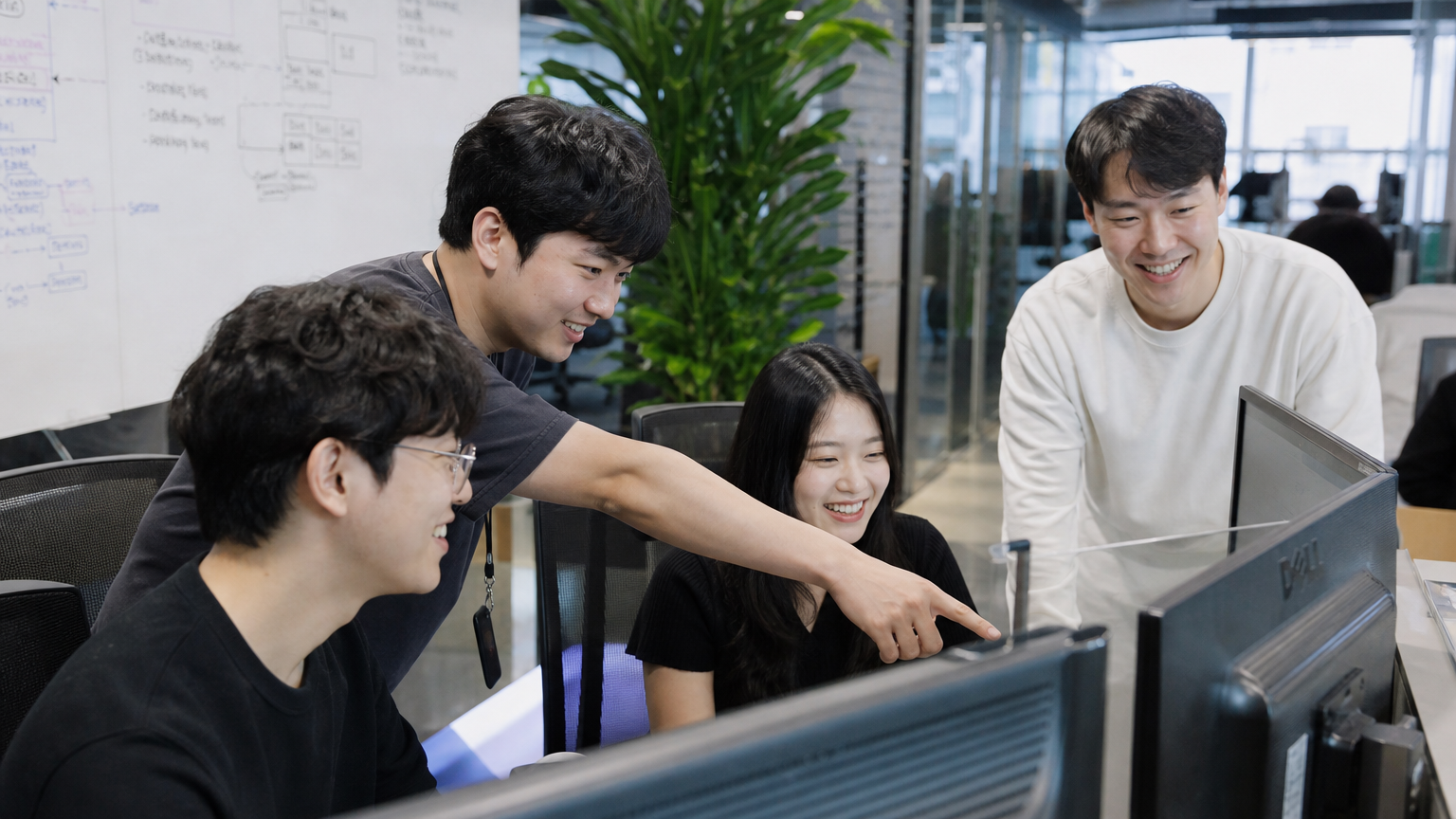 실제 프로젝트에 협력하는 개발자 팀