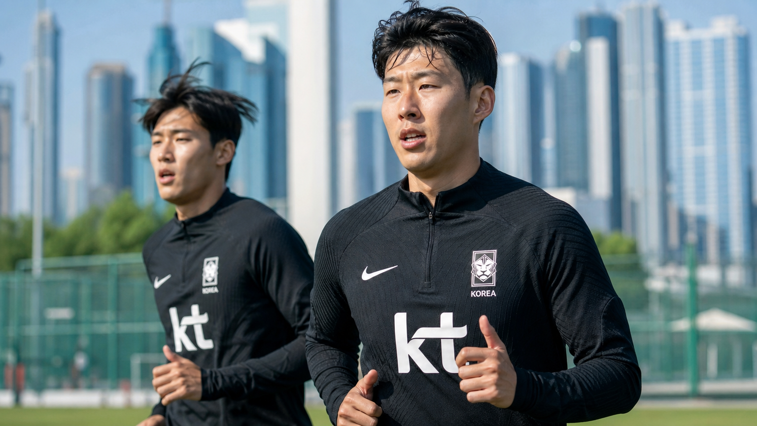 국가대표 유니폼을 입고 훈련하는 한국 축구 선수들