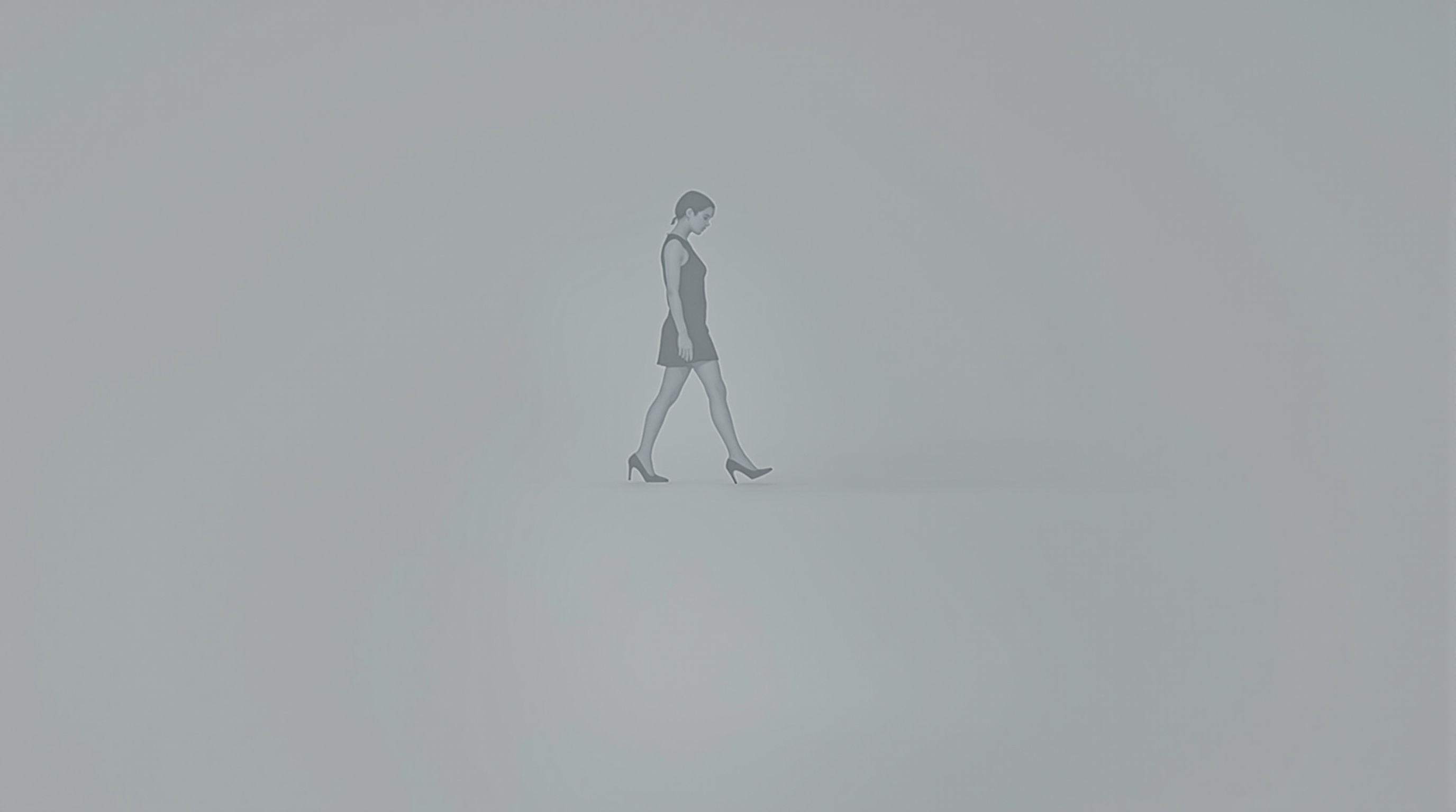 심플한 디자인의 블랙 미니 드레스로 세련된 매력을 발산하는 여배우