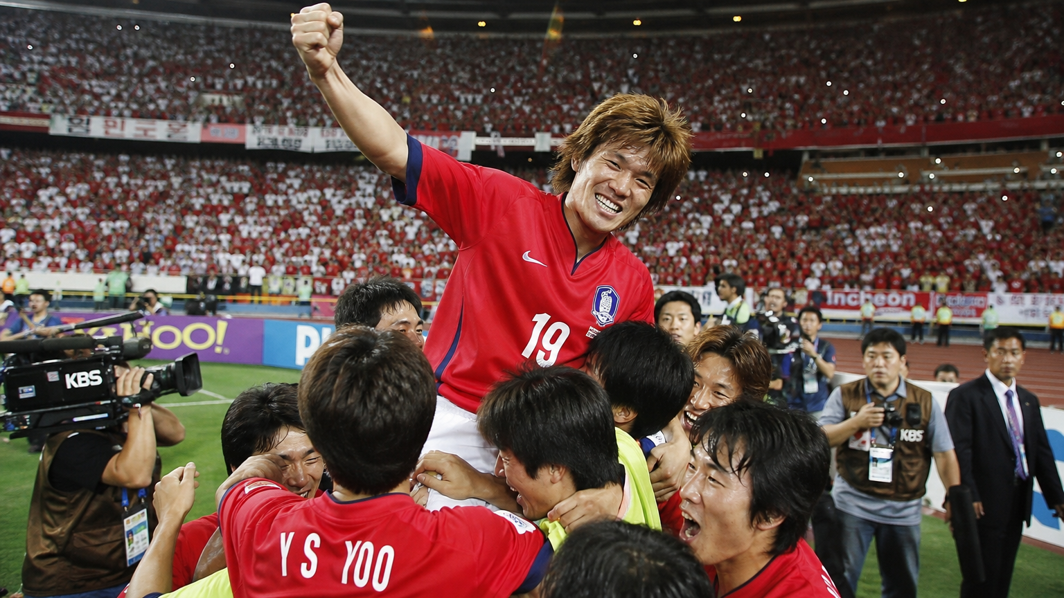 한국 축구 역사 속 상징적인 순간들과 2002년 한일월드컵 준결승전 장면